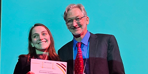 Hannah Lentschat (Leipzig University) receives her student oral presentation award from Dr. Brad Taylor (award sponsored by the University of Pittsburgh Department of Anesthesiology and Perioperative Medicine).
